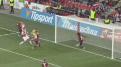 Sudí dělal v derby chyby. Slavia ale dala Spartě další dva góly!