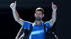 Djokovič 25. grandslam nepřidá. Semifinále se Zverevem vzdal