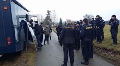 Manžele zavraždili v chatce. Policie stále tápe, motiv nezná