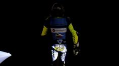 Salač v debutu spadl, první závod MotoGP přinesl překvapení