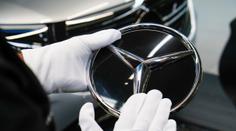 Mercedes mění logo? Nová třícípá hvězda je menší, prý jen dočasně