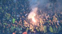 Nechutné chování fanoušků Fenerbahce. Proti Kyjevu oslavovali Putina