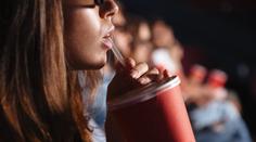 Kina ruší kvůli situaci v Česku premiéry filmů. Kdy se jich diváci dočkají?