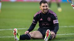 Srdečné gesto. Messi uprostřed dopravní zácpy potěšil fanouška