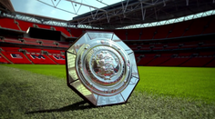 Manchesterské derby na Nova Sport. Kdo zvedne nad hlavu prestižní trofej?