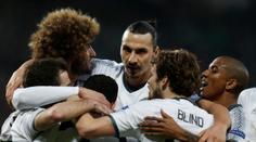 Manchester vyhrál i ve Francii, postupují také Krasnodar a Schalke