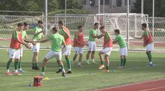 Ve Velkých Hamrech chodí na fotbal exslávista, na derby přijela i limuzína