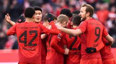 Dvougólový Kane dotáhl Bayern k další výhře, v závěru to ale bylo drama