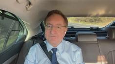 Arenberger odpovídal na vaše otázky. Řekl, kdy venku sundáme roušky