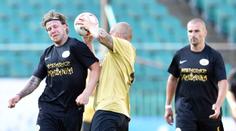 Pastrňákův odpočinek po sezoně: Fotbálek ve vršovickém Ďolíčku!