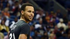 Šílený Curry dal 53 bodů: Úplně ten zápas zničil, hlesl spoluhráč