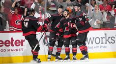 Na rozjetou Carolinou nestačili ani Flyers. Hurricanes vyhráli i popáté