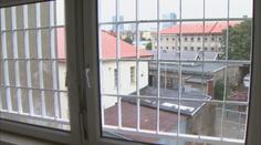 Nepříčetní podezřelí by nemuseli čekat na soud, do detence by šli dřív, navrhuje Tejc