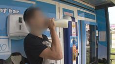 Zloději měli chuť na mléko, pak se servali a volali na sebe policii