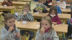 Nakažených žáků i učitelů přibývá, některým školám hrozí úplné uzavření
