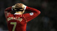 O dresy Ronalda je enormní zájem.  Prodeje mohou zaplatit přestup