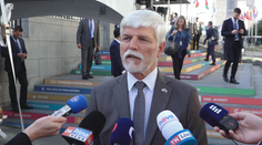 Pavel podepsal zákon o korespondenční volbě. Krajských voleb se to nedotkne