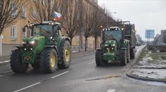 Hrozná byrokracie, říká protestující zemědělec. V Praze se čekají stovky traktorů