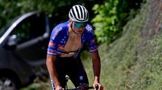 Jel na čele a pak vytuhnul. Tour de France má dalšího hvězdného odpadlíka