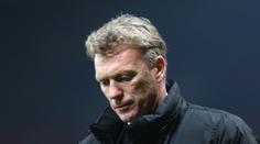 Manchester United vyhodí kouče Moyese, nahradí ho veterán Giggs, píší v Británii