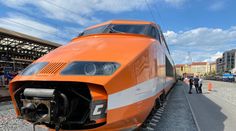 Unikátní podívaná. Do Česka dorazil legendární vlak TGV, jezdí rychlostí 300 km/h