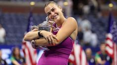 Od rozmlácené rakety k mazlení s trofejí. Došla mi slova, řekla vítězka US Open