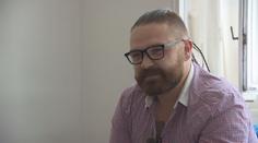 Adam měl po návratu z ciziny platit 2 miliony, kvůli chybě rodičů