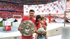 Fotbalisté v Německu sbírají peníze na boj s nemocí. Lewandowski dal milion eur