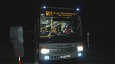 Děti z obce při cestě na autobus riskují každý den. Kraj ale nechce změnit trasu