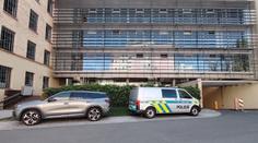 Velký policejní zásah v Praze. Všem nám sebrali mobily, popsal svědek