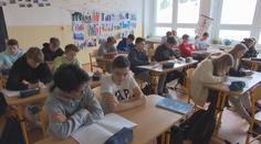 Nedostatek peněz ve školství. Ředitelé hledají, kde vzít na platy