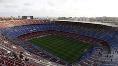 Barcelona prodává svůj trávník v suvenýrech. Kus vyjde až na 10 tisíc