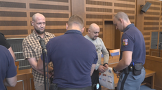 Šest podvodníků z falešného callcentra bylo odsouzeno. Vydávali se za bankéře
