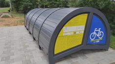 Cyklisté mají nové možnosti, kde odstavit svá kola. V Plzni začaly fungovat cykloboxy