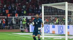 Egyptský gólman studoval penalty Senegalců. Měl je popsané na PET lahvi