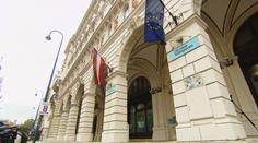 Kurz měl brát úplatky. Rakouským kancléřem zůstanu, tvrdí