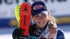 Lyžařka Shiffrinová by se neztratila ani na hřišti, míč ovládá geniálně