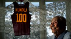 Zemřel John Kundla, bývalý kouč legendárních Lakers. Bylo mu 101