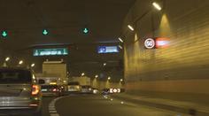 Tunel Blanka zablokovala hromadná nehoda. Vznikly dlouhé kolony