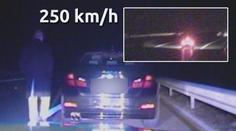 Cizinec se řítil po D11 rychlostí 250 km/h: Spěchám za rodinou!