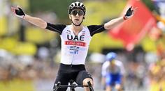 Souboj dvojčat v úvodní etapě Tour de France. Žlutý trikot bere Adam Yates