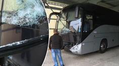 Honička autobusů: Srážka a pak rychlý útěk i s cestujícími!
