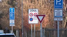 Praha 6 nastavuje rychlostní limit. Řidič budou moci jezdit nejvýš 30 km/h