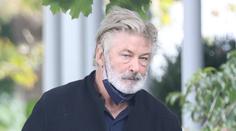 Baldwin poprvé promluvil o střelbě. Zabil kameramanku, zranil režiséra