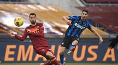 Inter ztratil vedení v závěru zápasu. Na první AC Milán mu chybí tři body