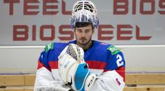 První Slovák, který ohlásil pokračování v KHL. Brankář Rybár zůstává ve Spartaku
