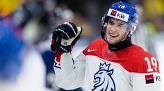 Další krok k NHL. Český talent podepsal nováčkovskou smlouvu s Detroitem