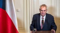 Opilý muž při nehodě usmrtil syna a manželku. Zeman mu dal milost