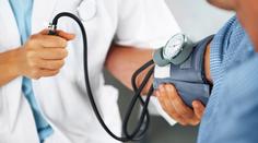 Vysoký krevní tlak je strašákem dospělých. Lékaři radí, jak mu předejít