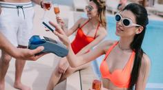 Pozor na dovolené. Podvodníci mají nový způsob, jakým zkouší okrást turisty